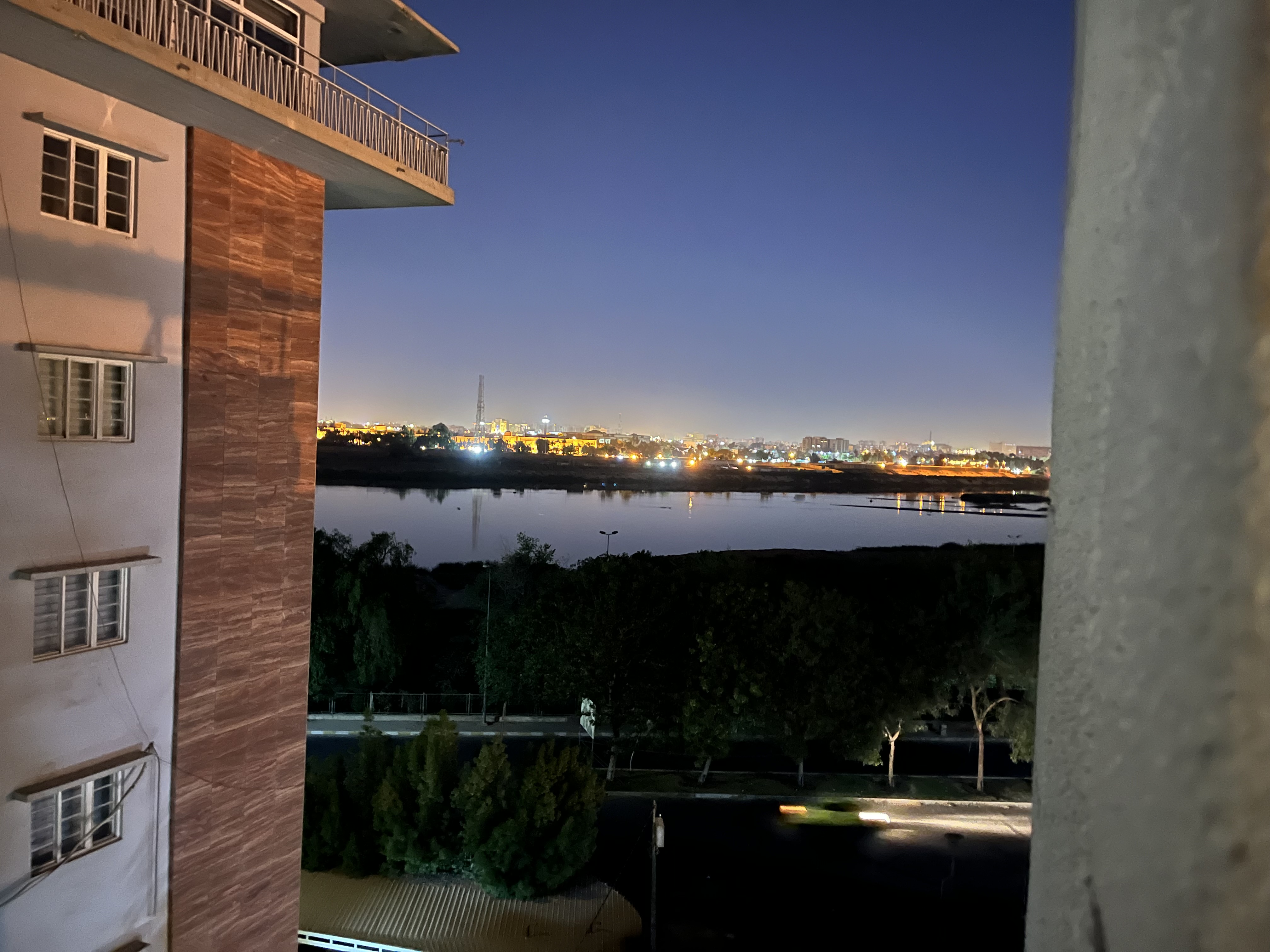 On the banks of the Tigris